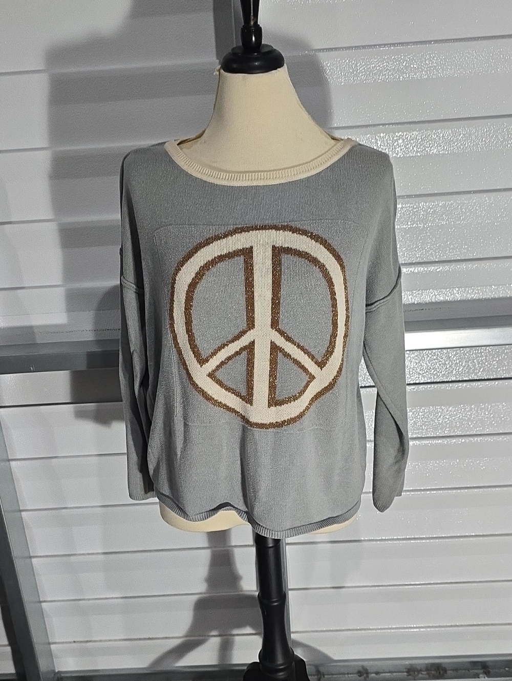 VENUS Gray Sweatshirt with Cream & Gold Glitter  Peace Sign Size Large